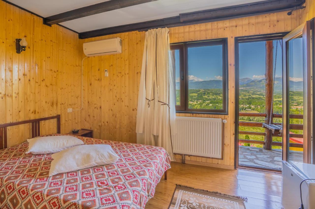 Hotel Pensiunea La Maria Lu' Sandoiu Poenari Exterior foto